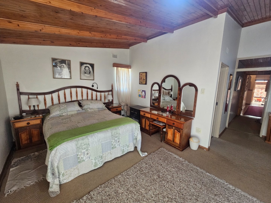 5 Bedroom Property for Sale in Panorama Free State